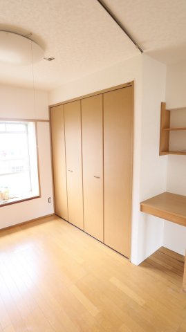 久米川駅東住宅20号棟の洋室