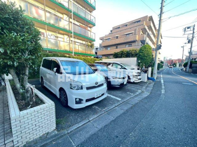 【駐車場】 | メゾン富士見台 | 駐車場があるので、車を買う予定の方も安心です