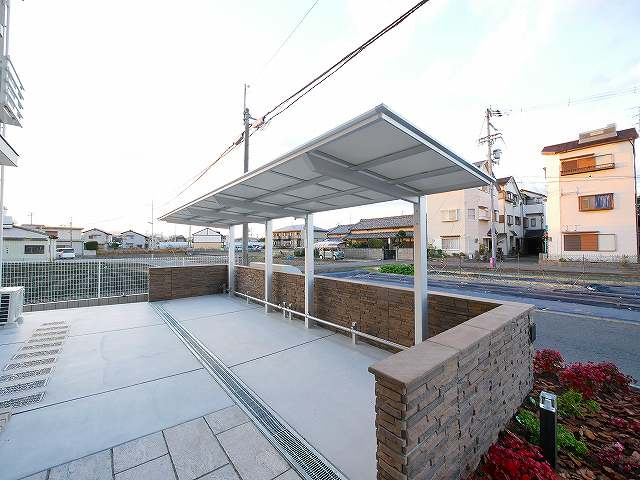 ビギーウエストのその他共用部分|屋根付き駐輪場です