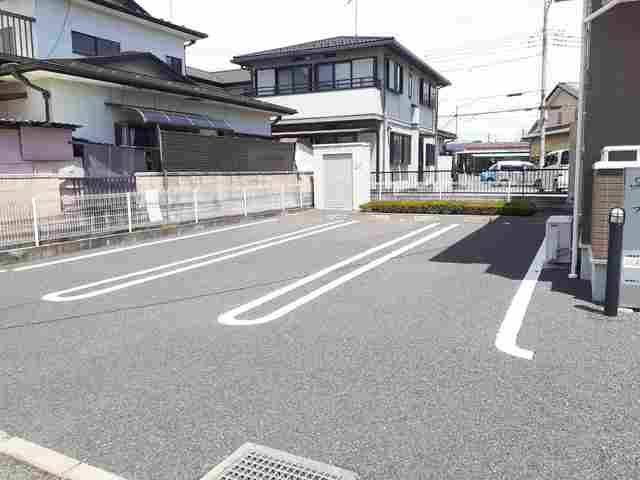 フラット岡芹の駐車場|駐車場