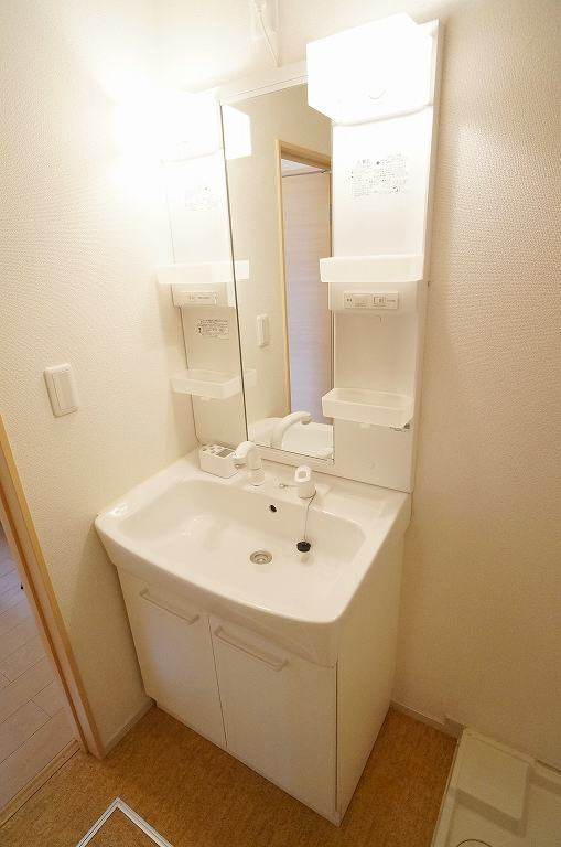 プラシードつくばＡの独立洗面台|洗面所