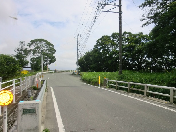 久留米市荒木町荒木の売地の前面道路含む現地写真