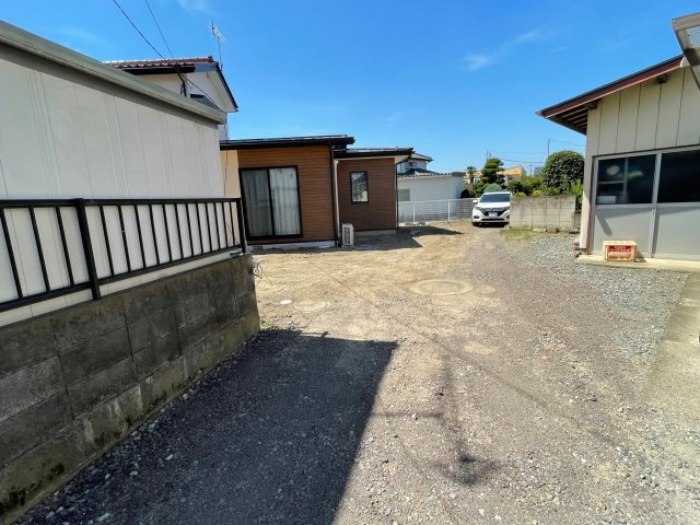 藤岡市藤岡　中古1230の前面道路含む現地写真|前面道路含む現地写真です