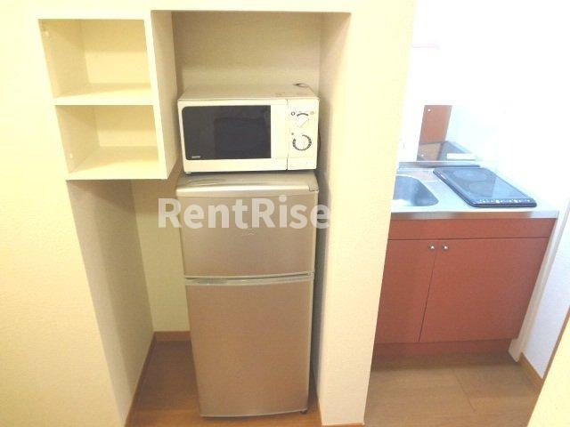 レオパレスファンタジーの寝室|電子レンジ、冷蔵庫