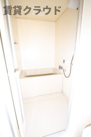 ファミール川戸の浴室