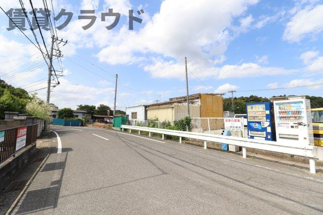 ファミール川戸の周辺