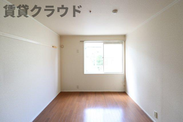 ファミール川戸の居間・リビング