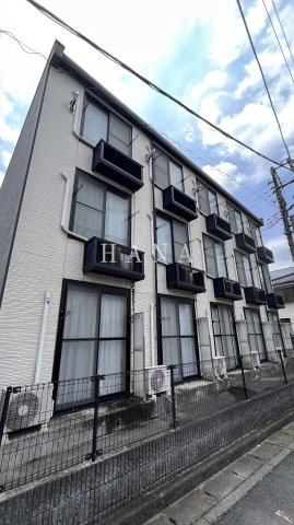 レオパレス若山の外観