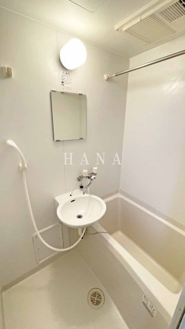 レオパレス若山の浴室