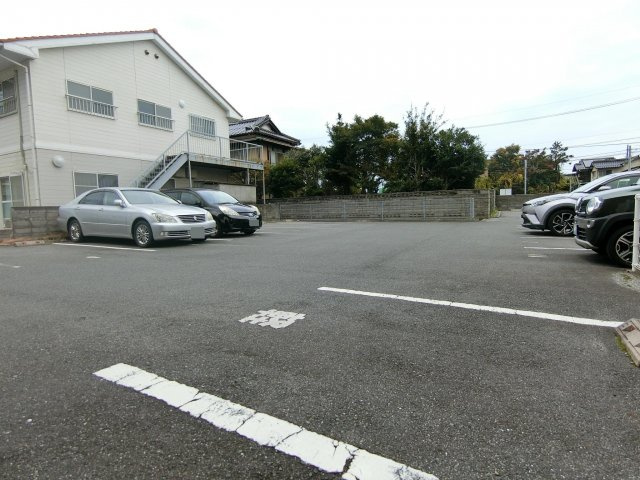 ピアコートＣの駐車場