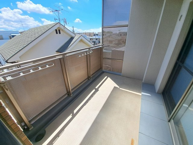 アイエフノヴァ上甲子園のバルコニー