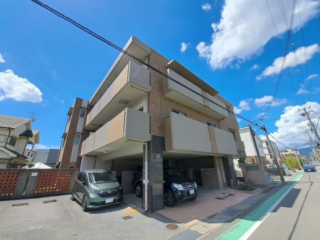 アイエフノヴァ上甲子園の外観