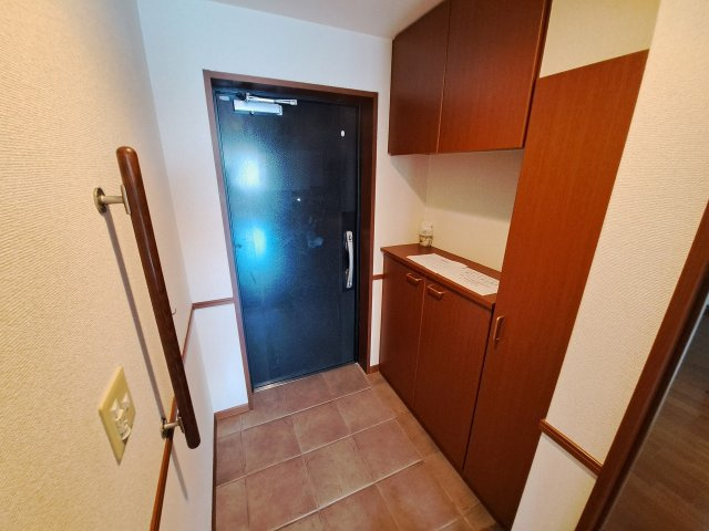 アイエフノヴァ上甲子園の玄関