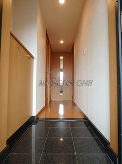 【玄関】 | ミレニアムコート青葉台 | 玄関