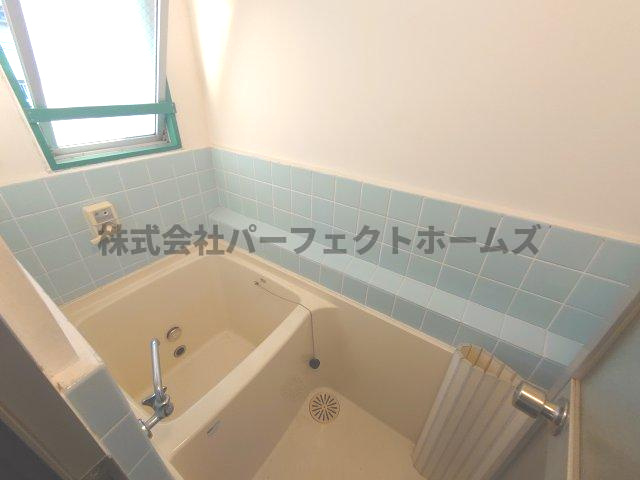 掃部マンションの浴室|コンパクトで使いやすいお風呂です