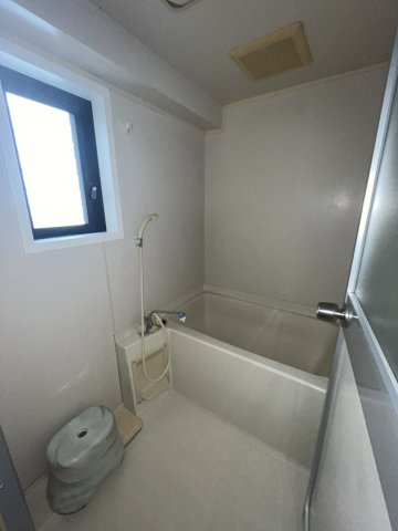 調布市布田２丁目の賃貸マンションの浴室