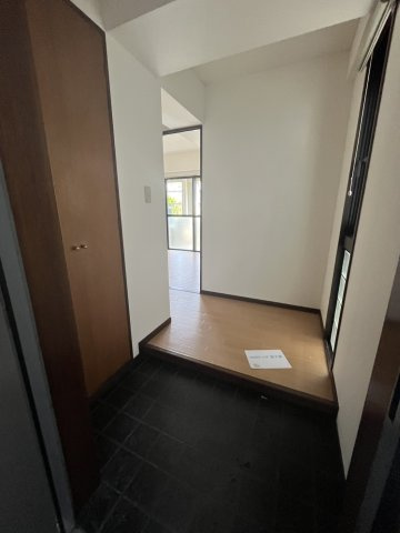 調布市布田２丁目の賃貸マンションの玄関