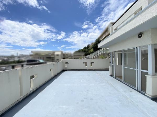 【バルコニー】 | ベルヴィル朝霧