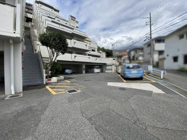 【駐車場】 | ベルヴィル朝霧