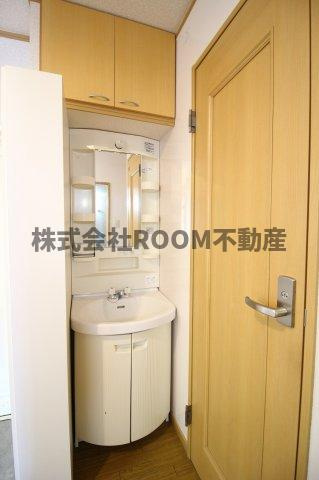 第2年見マンションの独立洗面台