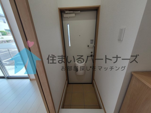 エスカレント広川の玄関|明るい玄関です