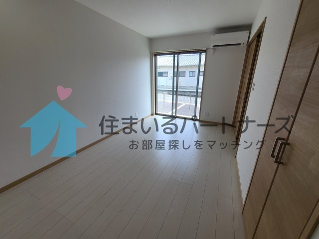 エスカレント広川の内装|明るい室内です