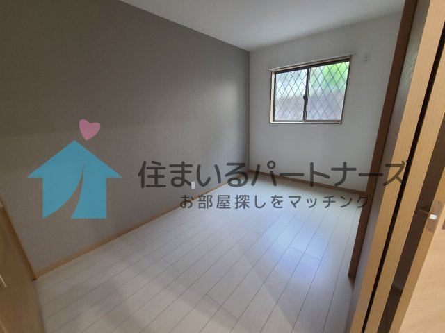 エスカレント広川の洋室|コンパクトで使いやすい洋室です