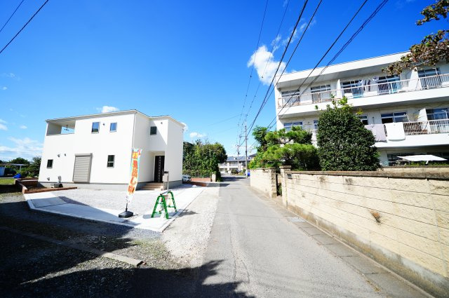 新築　前橋市小相木町第3　Livele Garden.S　2号棟の前面道路含む現地写真|現地写真　東側接道幅員約4ｍ