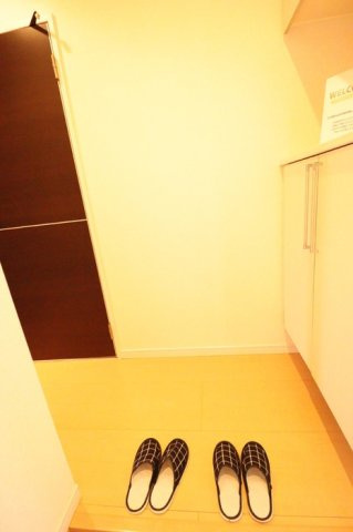 千葉市花見川区花園１丁目のアパートの玄関|玄関