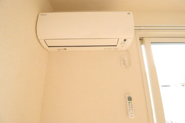 千葉市花見川区花園１丁目のアパートの設備|エアコン