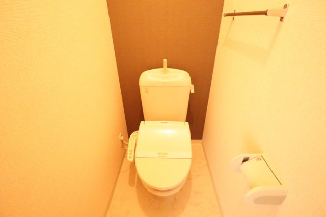 千葉市花見川区花園１丁目のアパートのトイレ|温水洗浄暖房便座