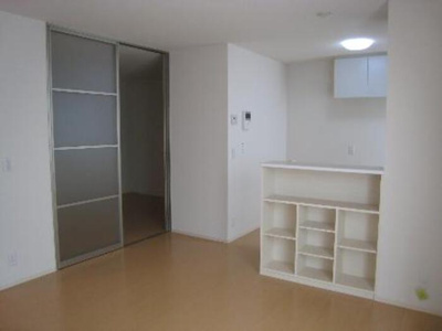 【居間・リビング】 | アムールA棟 | おしゃれなリビングです