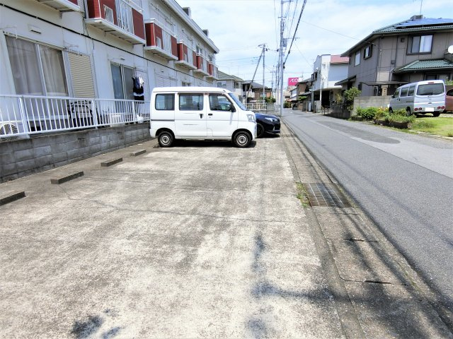グランドメゾンⅡの駐車場