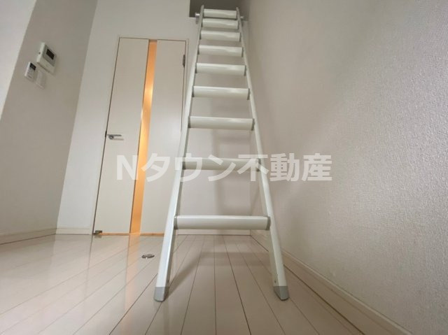 【内装】 | グレイス本陣 | ロフトへ上がるハシゴです