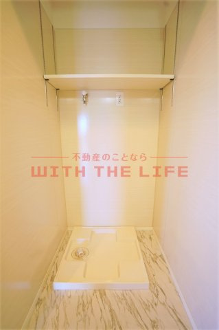 ムーンコート梅満【キャッシュバック対象物件】の洗面所|脱衣スペースもあります