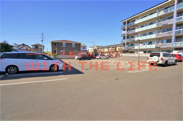 ムーンコート梅満【キャッシュバック対象物件】の駐車場|駐車スペースもあります