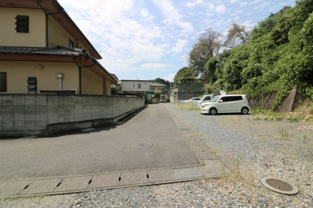 足利市田中町の売地の前面道路含む現地写真