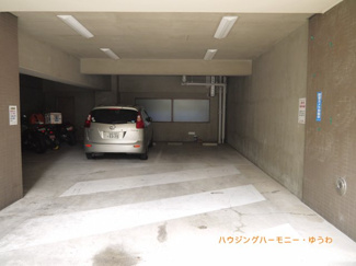 【駐車場】