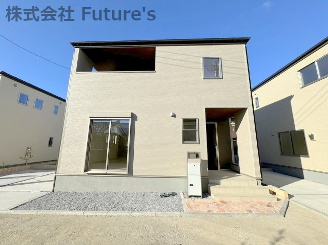 吉川市中曽根1丁目　新築戸建　全3棟　2号棟の外観|吉川市中曽根1丁目・全3棟！！全棟完成済み！！