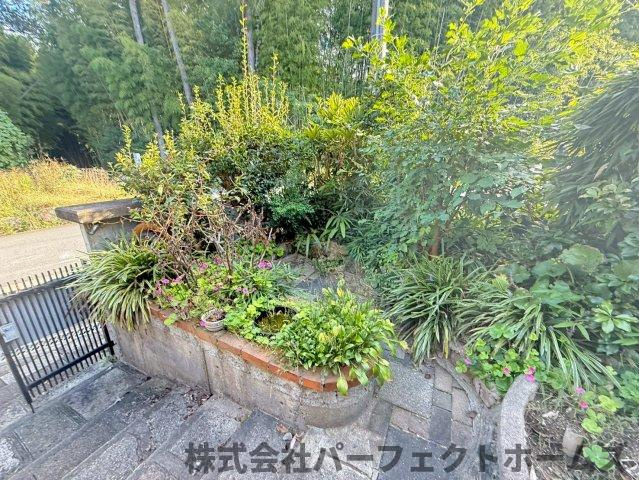 津田東町２丁目中古戸建の庭|たまにはお庭で休日を過ごしてみるのもよいかもしれません