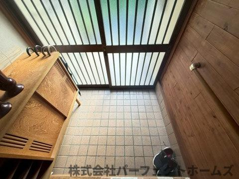 津田東町２丁目中古戸建の玄関|落ち着いた玄関です