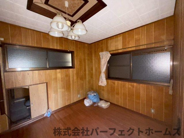 津田東町２丁目中古戸建の洋室|きれいな洋室です
