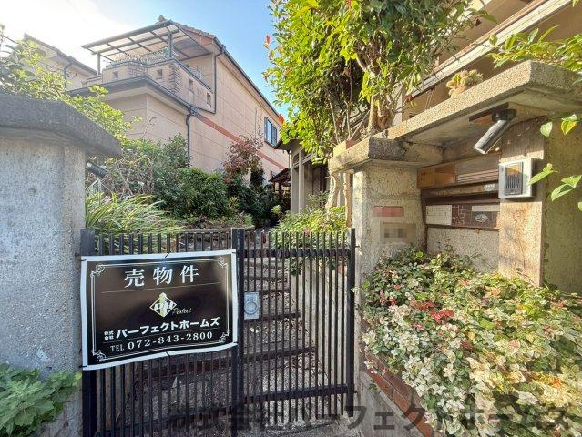 津田東町２丁目中古戸建のエントランス