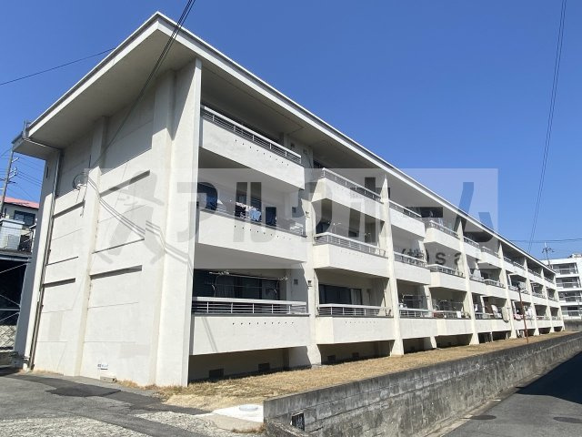国分旭ヶ丘住宅1号棟の外観