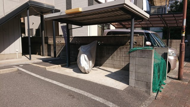 【その他共用部分】 | カメリヤハイツ | 屋根付き駐輪場付・敷地内ゴミステーション。