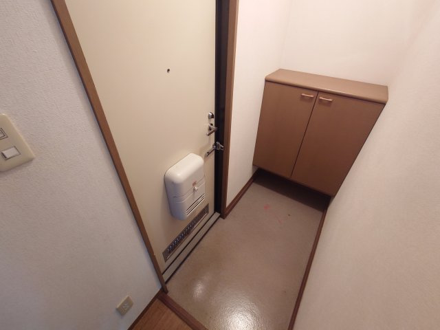 ソレイユ弐番館の玄関