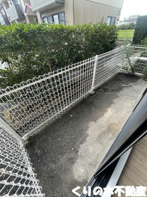 【バルコニー】 | ハイマート白石 | 外からの目が気にならないバルコニーで洗濯物が干せます