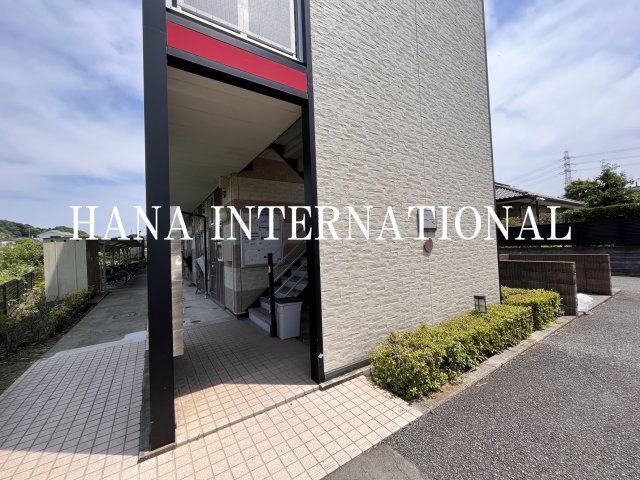 レオパレスメイフラワーのエントランス