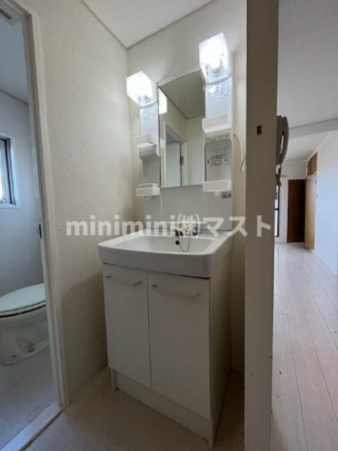 ヴァンコート三軒家東の洗面所|別部屋参考写真