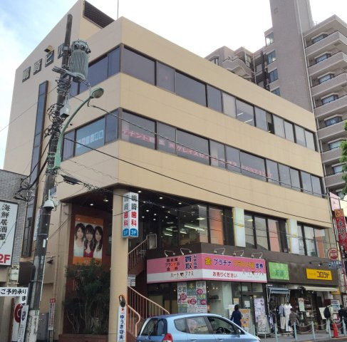 【外観】 | スプリング河辺 | おしゃれな外観です